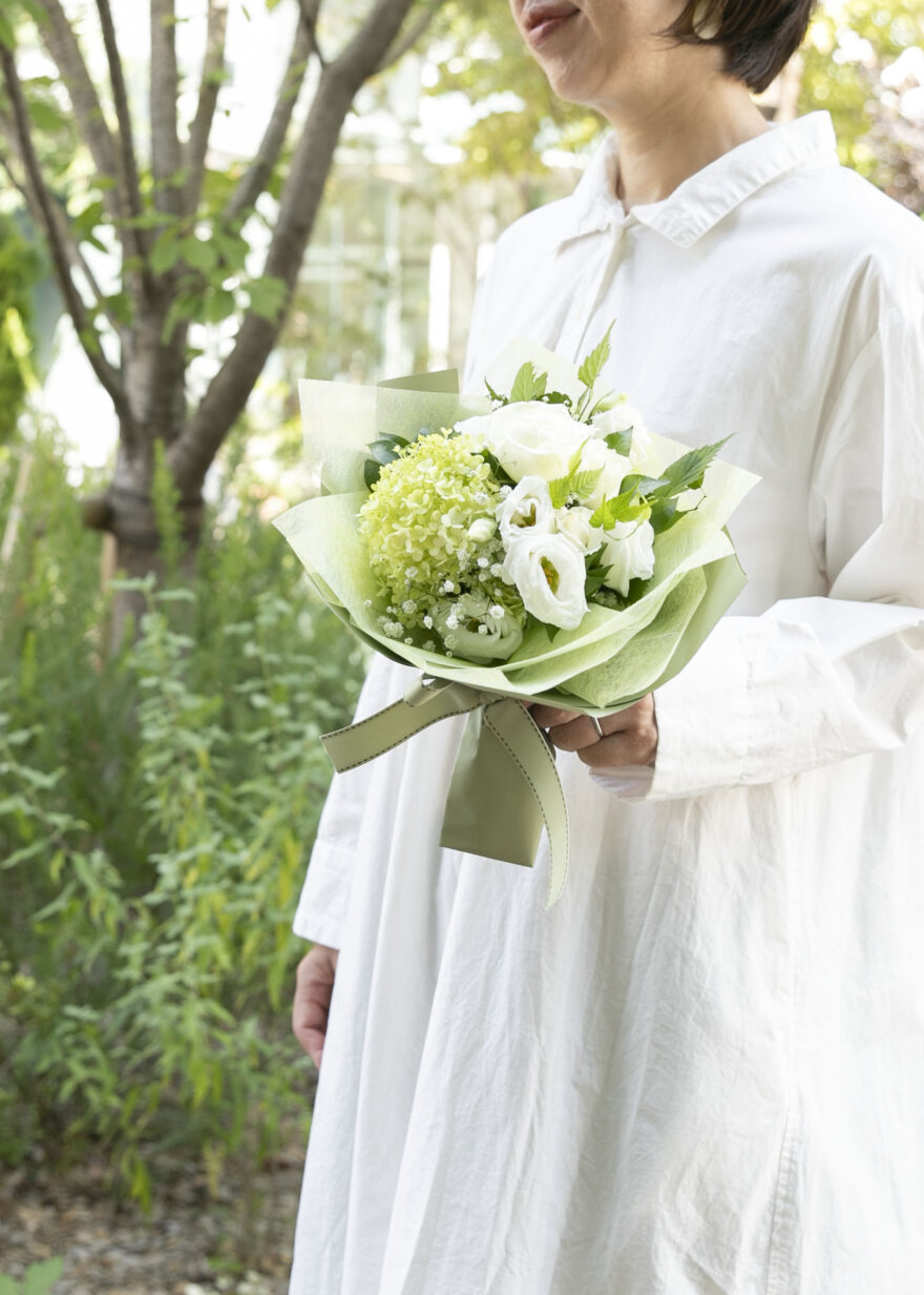 優しい色合いの花束　小さめサイズ